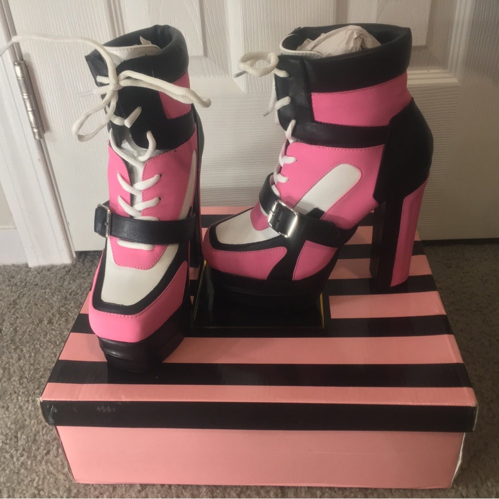 dolls kill giving life sporty platform boots pink and black platform boots